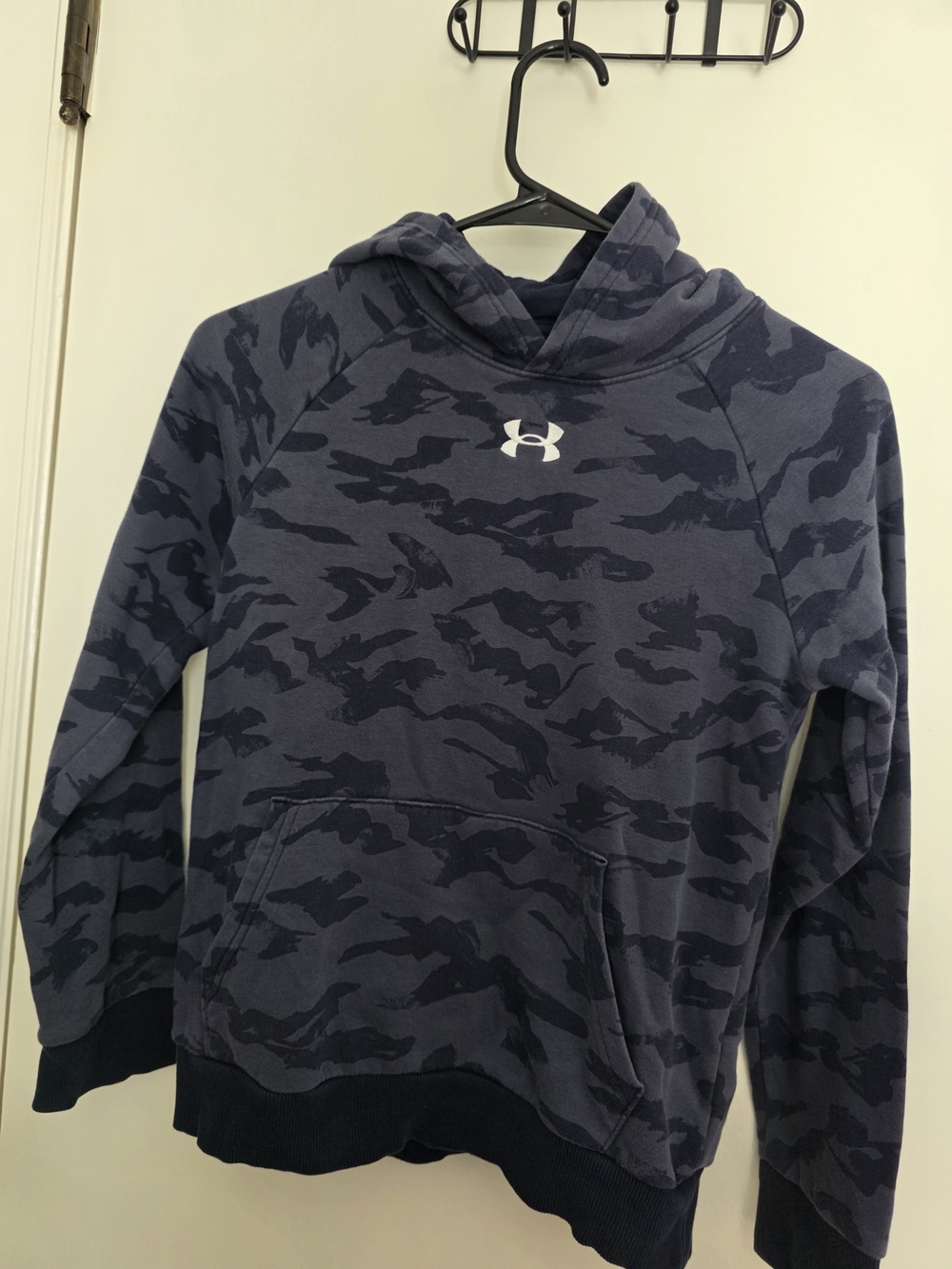Under Armour Boys Youth Medium Blue Camo Fleece Pullover Hoodie Kangaroo Pocket